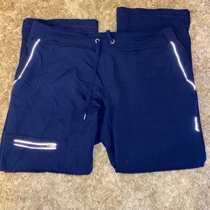 Healing hands 360 scrubs. Brand new condition